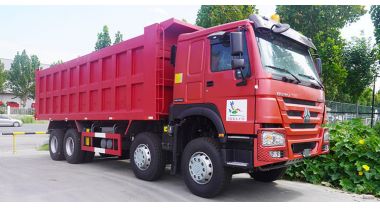Sinotruk Howo 8x4 Dump Truck will be shipped to Tanzania 
