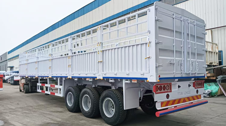 3 Axle Livestock Fence Cargo Trailer for Sale in Tanzania