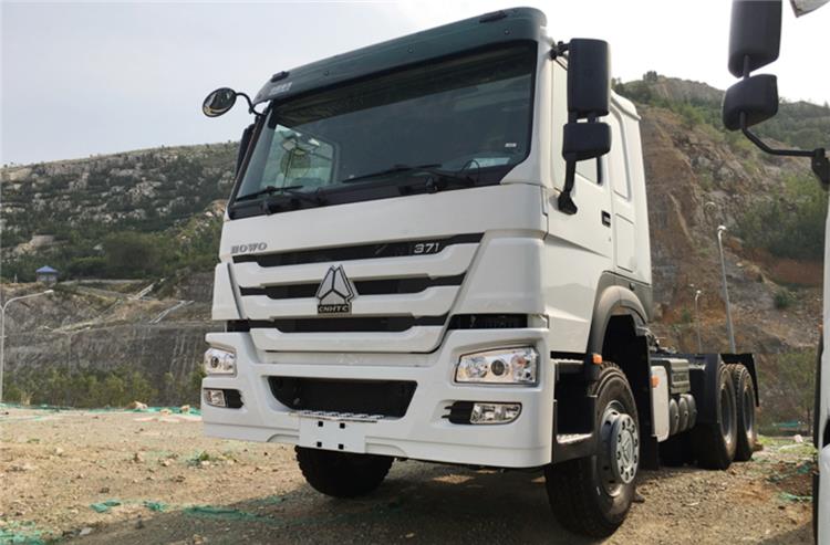 Howo 371 Truck Head | Howo A7 380/420 Tractor Truck 4x2 for Sale in Guinea Kindia