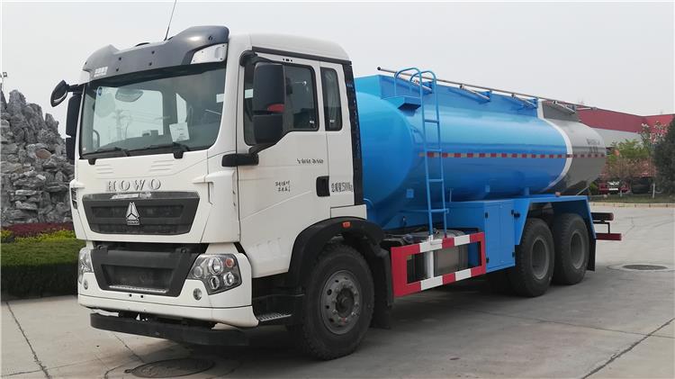 Sinotruk Howo 371 1000 Gallon Tanker Truck for Sale Near Me Price in Guinea Victoria,GN