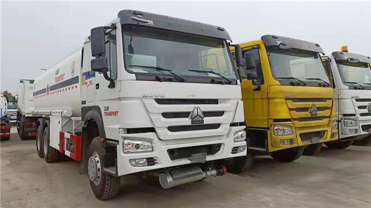 Cheap Howo 371 Liquid Tanker Truck for Sale in Guinea Kankan