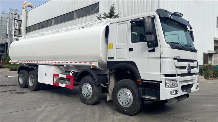 Howo 8x4 20cbm Oil Tanker Truck for Sale Near Me In Guinea Kankan