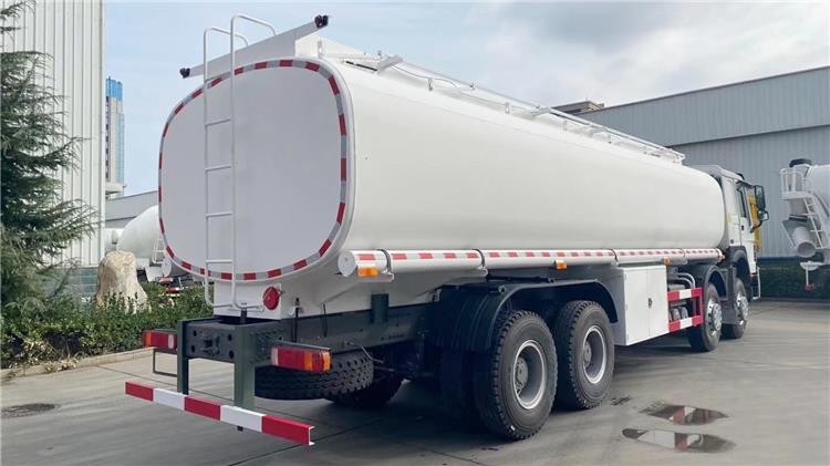 Sinotruk Howo 420 Fuel Tank Truck Price in Guinea Kamsar