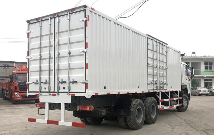 Sinotruk Howo 6x4 Cargo Box Truck Price for Sale in Guinea Kankan