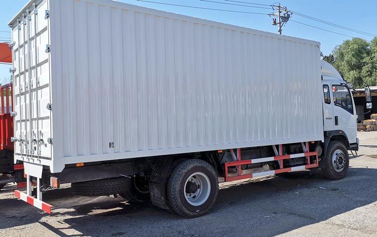 Howo 4x2 15T Light Cargo Van Box Truck for Sale Near Me in Guinea Kindia