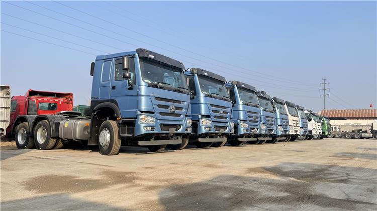 Sinotruk Howo 371 Truck Tractor 6x4 for Sale Price in Guinea Kamsar