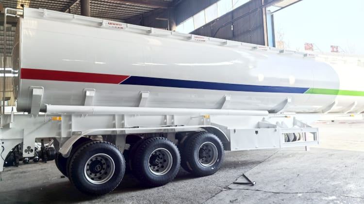 Tri Axle 45000 Liters Fuel Tanker Trailer for Sale In Guinea