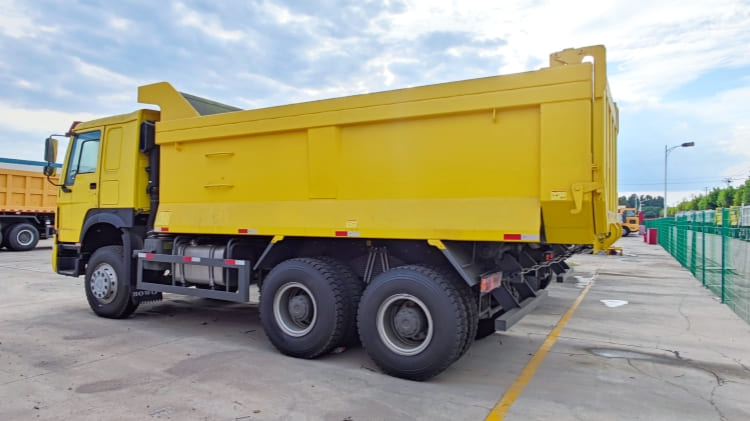 Sinotruk Howo 6x4 10 Wheeler Dump Truck Specs Price for Sale