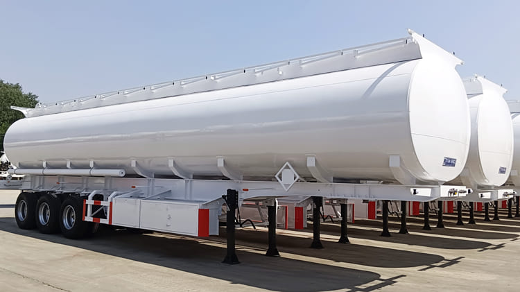 Tri Axle 45000 Liters Oil Tanker Semi Trailers for Sale in Tanzania