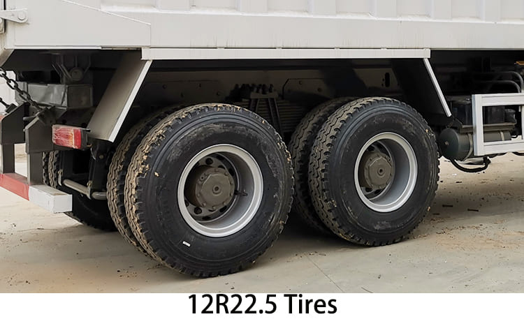 RHD Used Howo Boom Trucks for Sale in Tanzania, Bagamoyo