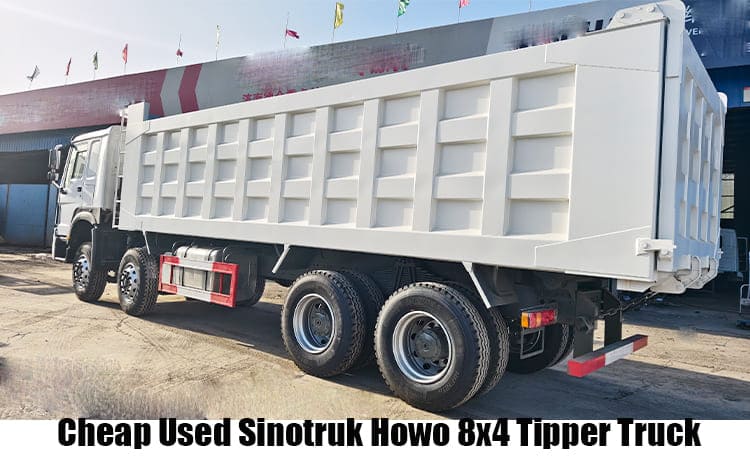 Sinotruk Howo 8x4 Cheap Used Tipper Trucks for Sale in Tanzania