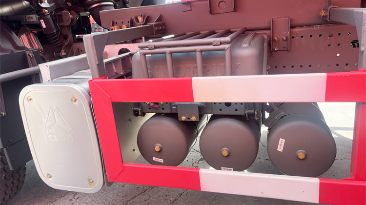 Sinotruck Howo 6x4 Dump Truck Price for Sale in Dar es Salaam