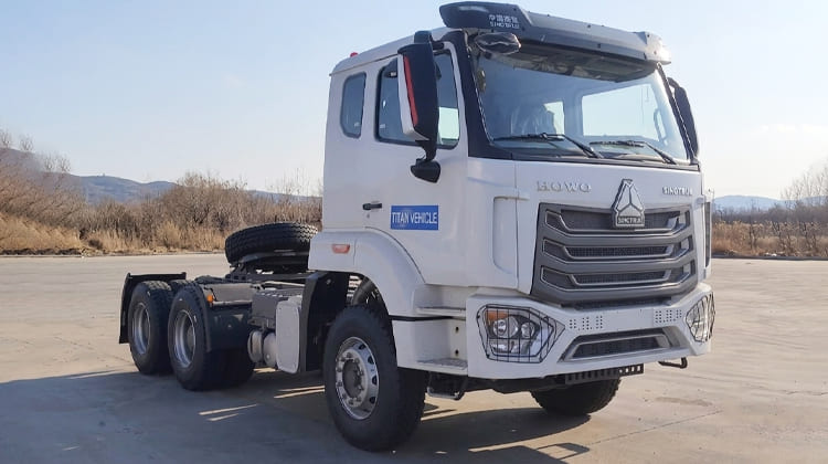 Sino Trucks Tanzania Howo NX 371 Tractor Truck in Dar es Salaam
