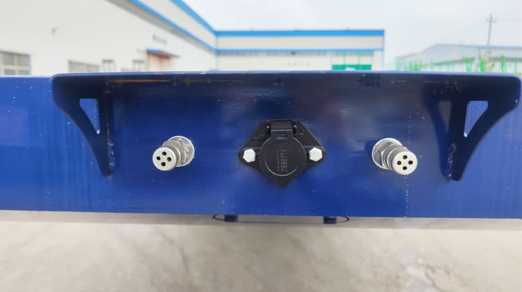 Tri Axle Semi Truck Flatbed Trailer for Sale in Zambia 