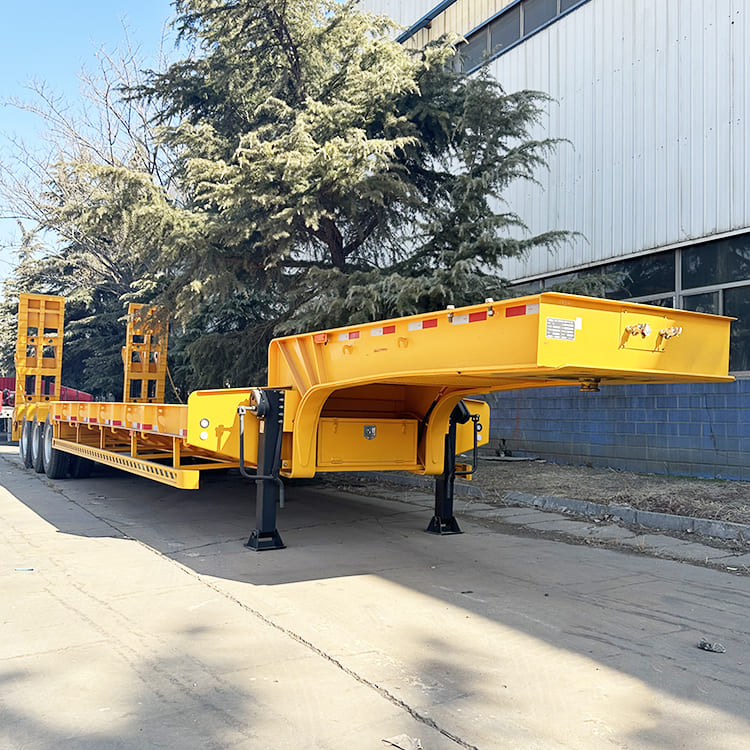 CIMC Group 3 Axle 40Ft Lowbed Trailer 